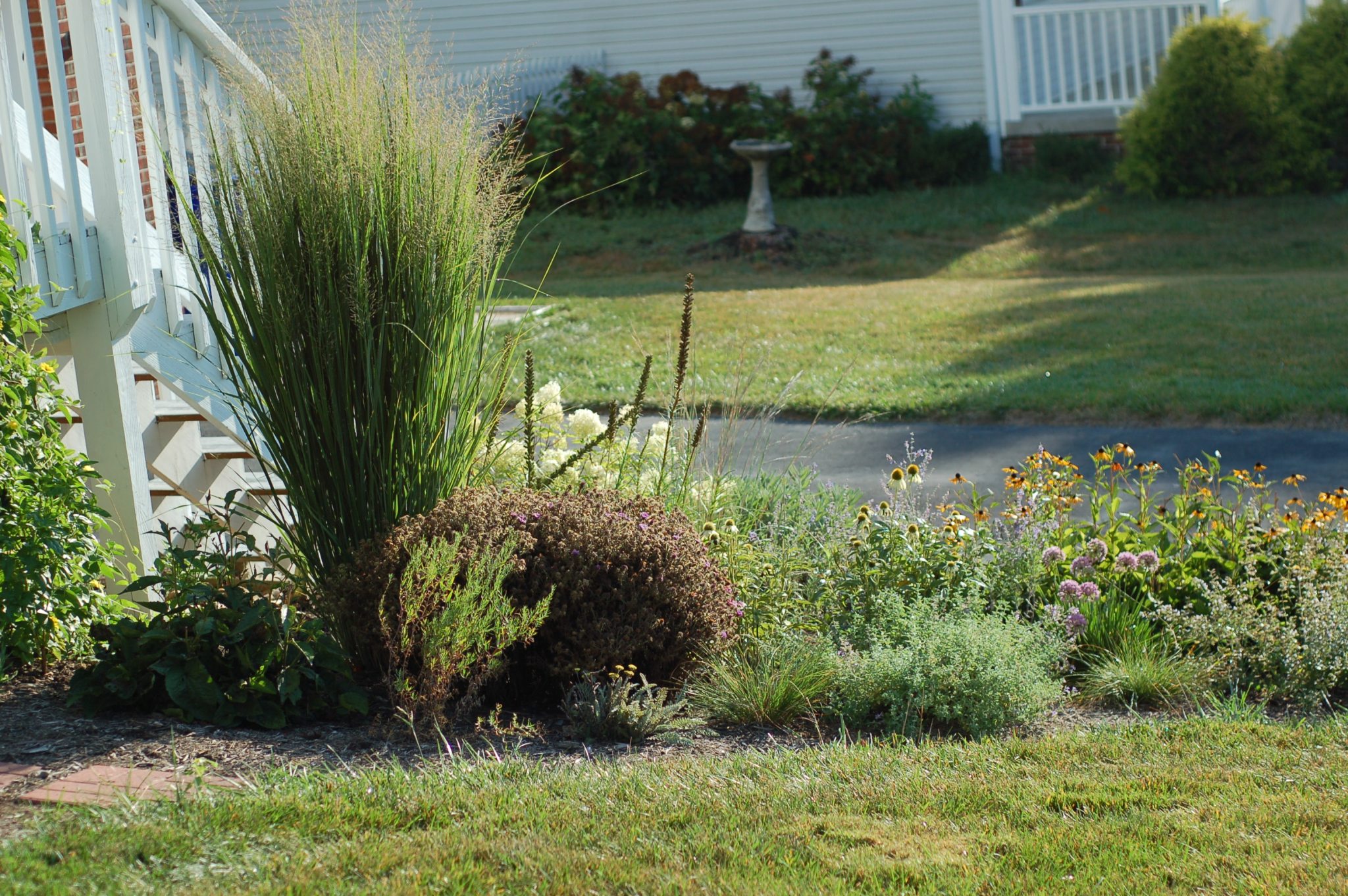 front bed by stairs_0073